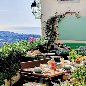 3* Couette-café The Frogs' House - Yoga Retreat
